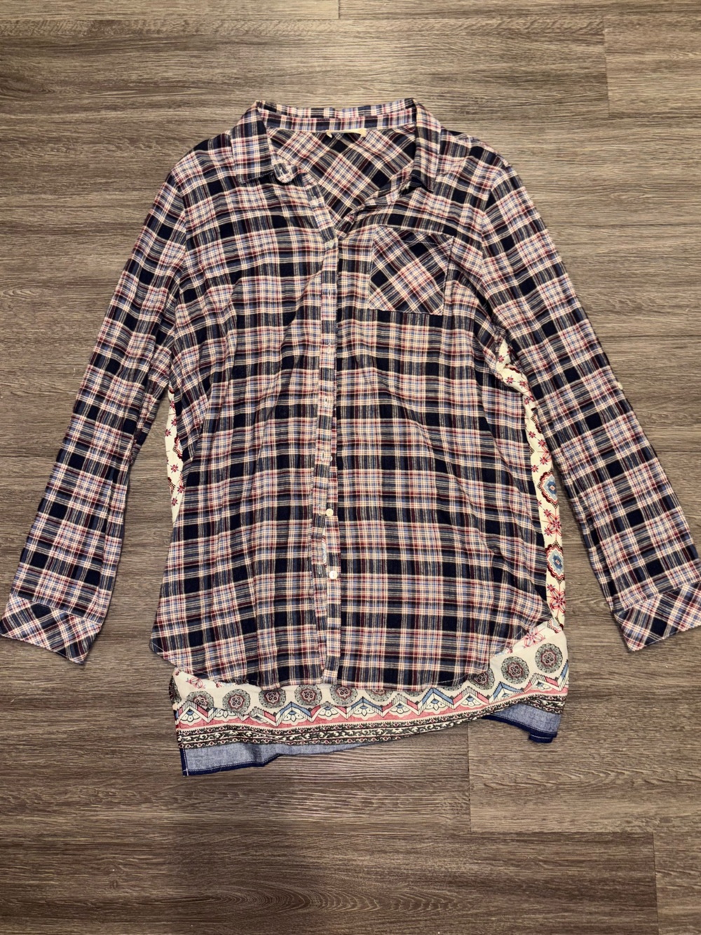 Altar'd State Navy, White & Pink Plaid Button-Front Blouse with Patterned Hem